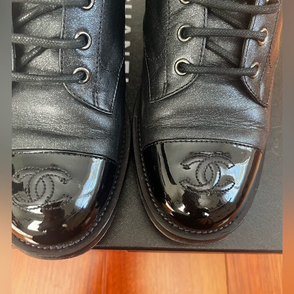 ❌SOLD❌CHANEL MILITARY STYLE BOOTS, BLACK SIZE 7 - Picture 4 of 13
